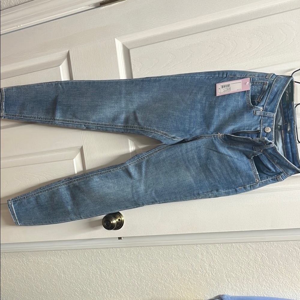 Universal Thread High Rise Blue Jeans - Picture 3 of 6